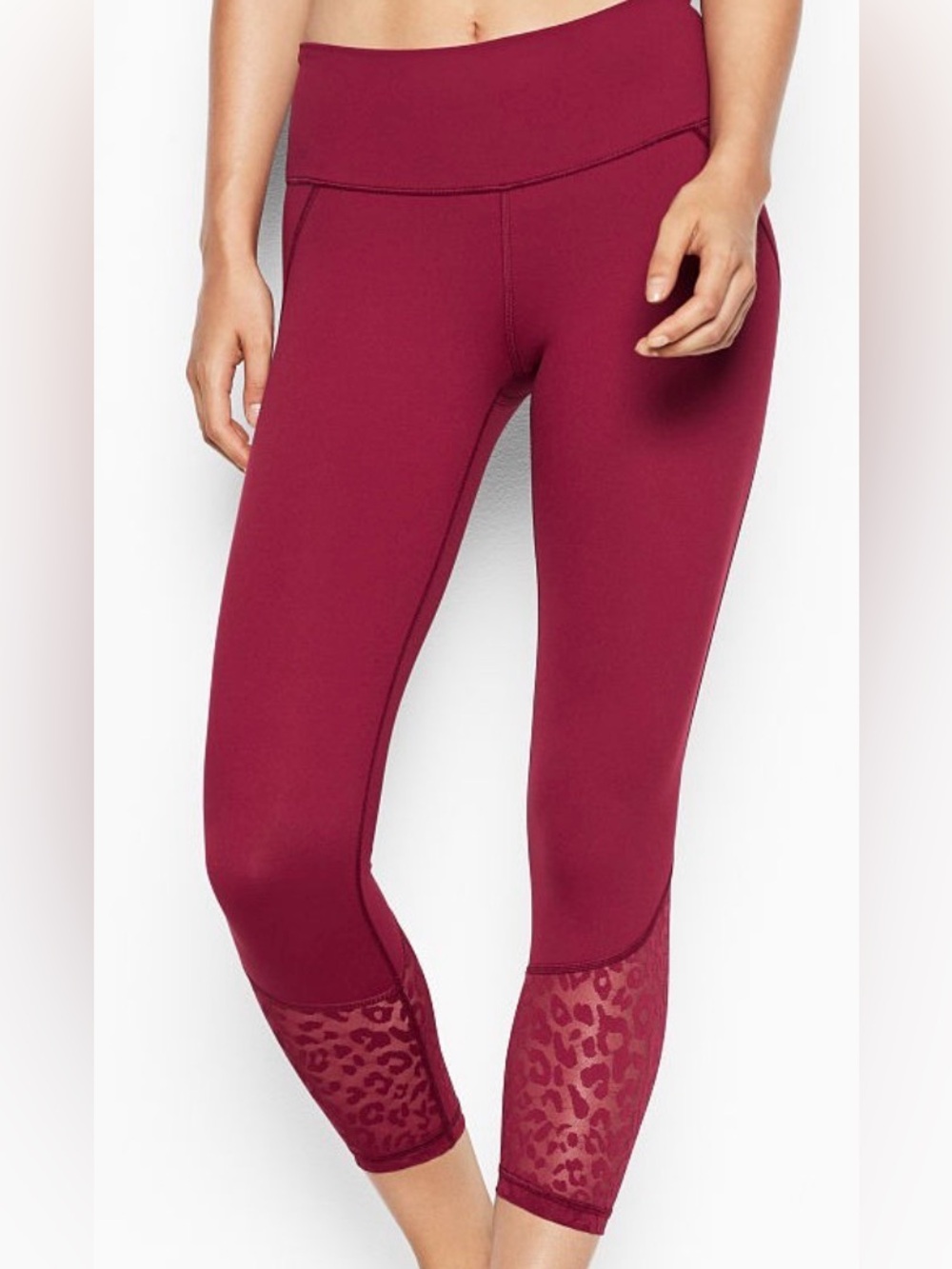 Victoria's Secret Knockout Capri Leggings
